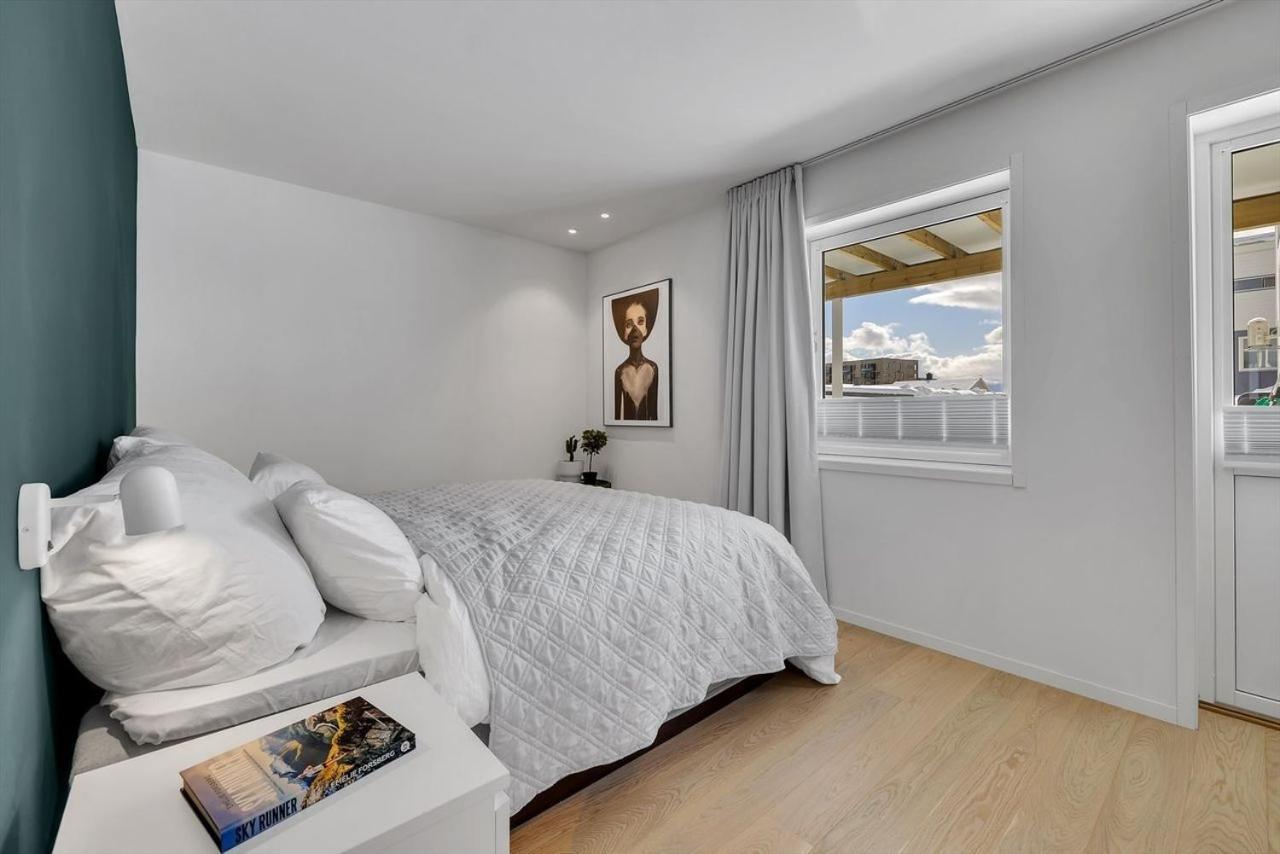 Kais Sauna, Jacuzzi, Cinema And Balcony House! Central Location Tromsø Exterior foto