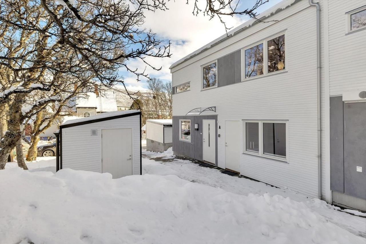 Kais Sauna, Jacuzzi, Cinema And Balcony House! Central Location Tromsø Exterior foto