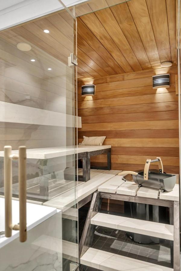 Kais Sauna, Jacuzzi, Cinema And Balcony House! Central Location Tromsø Exterior foto